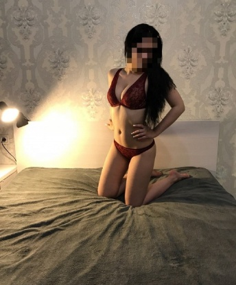 Живу в Москве и предлагаю тебе незабываемый опыт в моих объятьях. Мои услуги включают все, что ты можешь себе представить и даже больше. Я могу исполнить все твои фантазии, подарить истинное наслаждение и приятные моменты. Мои возможности безграничны, а отзывы меня одобряют. Смотри мои фото - они только намекают на то, что ты можешь сделать со мной. 😉🔥 Жду тебя для удовлетворения твоих самых сокровенных желаний. 💋💦 4580, 23 года